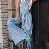 Macacão Jeans com Bolsos Soltos