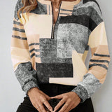 Camisola geométrica Kendra com fecho elegante