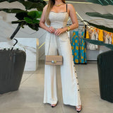 Conjunto Sofia elegante com detalhe abotoado e corte fluido