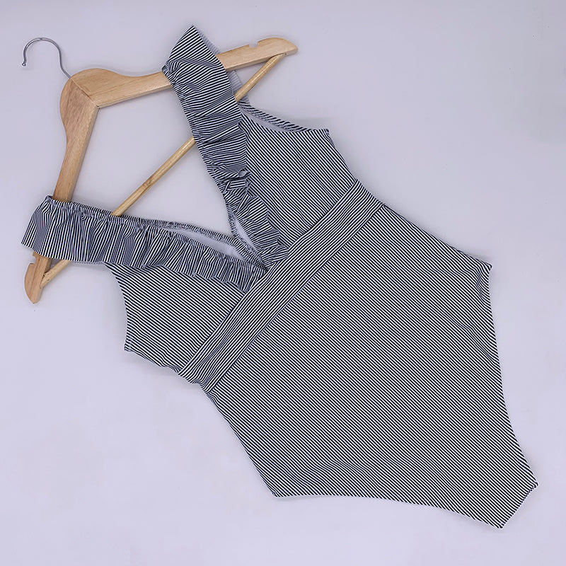 Liselotte™ – Maiô Elegante com Rendas para um Look Feminino