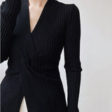 Cozy Chic | Suéter Luxuoso com Decote V e Mangas Longas