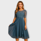 Dalila - Vestido Midi com Mangas de Renda