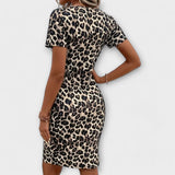 Vestido estiloso com estampa de onça