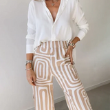 Conjunto Helena sofisticado com camisa leve e calças estampadas