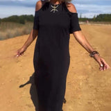 Vestido longo Kiara com ombros descobertos e corte fluido