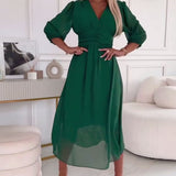 Andreia - Vestido Elegante com Decote em V