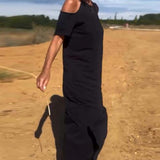 Vestido longo Kiara com ombros descobertos e corte fluido