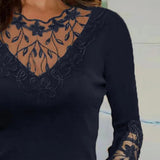 Ketty | Blusa de Renda com Decote em V