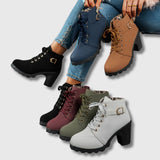 Botas Claire com Salto Médio e Detalhe Dourado