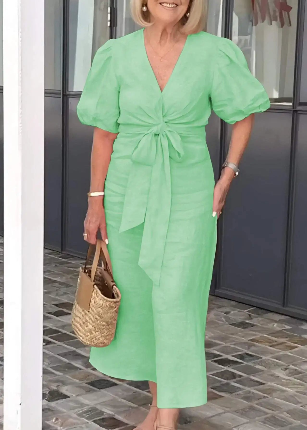 Natasha - Vestido Elegante com Decote em V