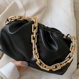 Verena | Bolsa feminina moderna com corrente dourada