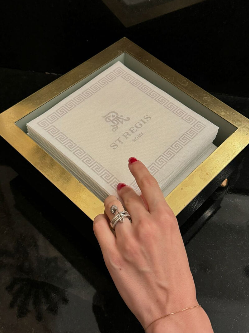Anillo de Mónica