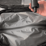 Ben | Mochila de Viagem com Compressão a Vácuo - Econômica em Espaço e Versátil para o Dia a Dia