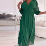 Andreia - Vestido Elegante com Decote em V