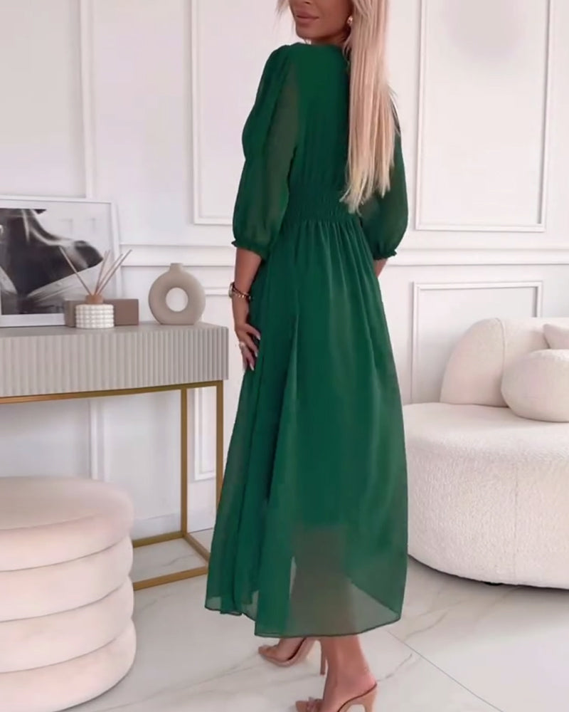 Andreia - Vestido Elegante com Decote em V