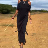 Vestido longo Kiara com ombros descobertos e corte fluido