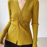 Cozy Chic | Suéter Luxuoso com Decote V e Mangas Longas