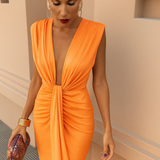 Mara - Vestido longo sem mangas com decote elegante