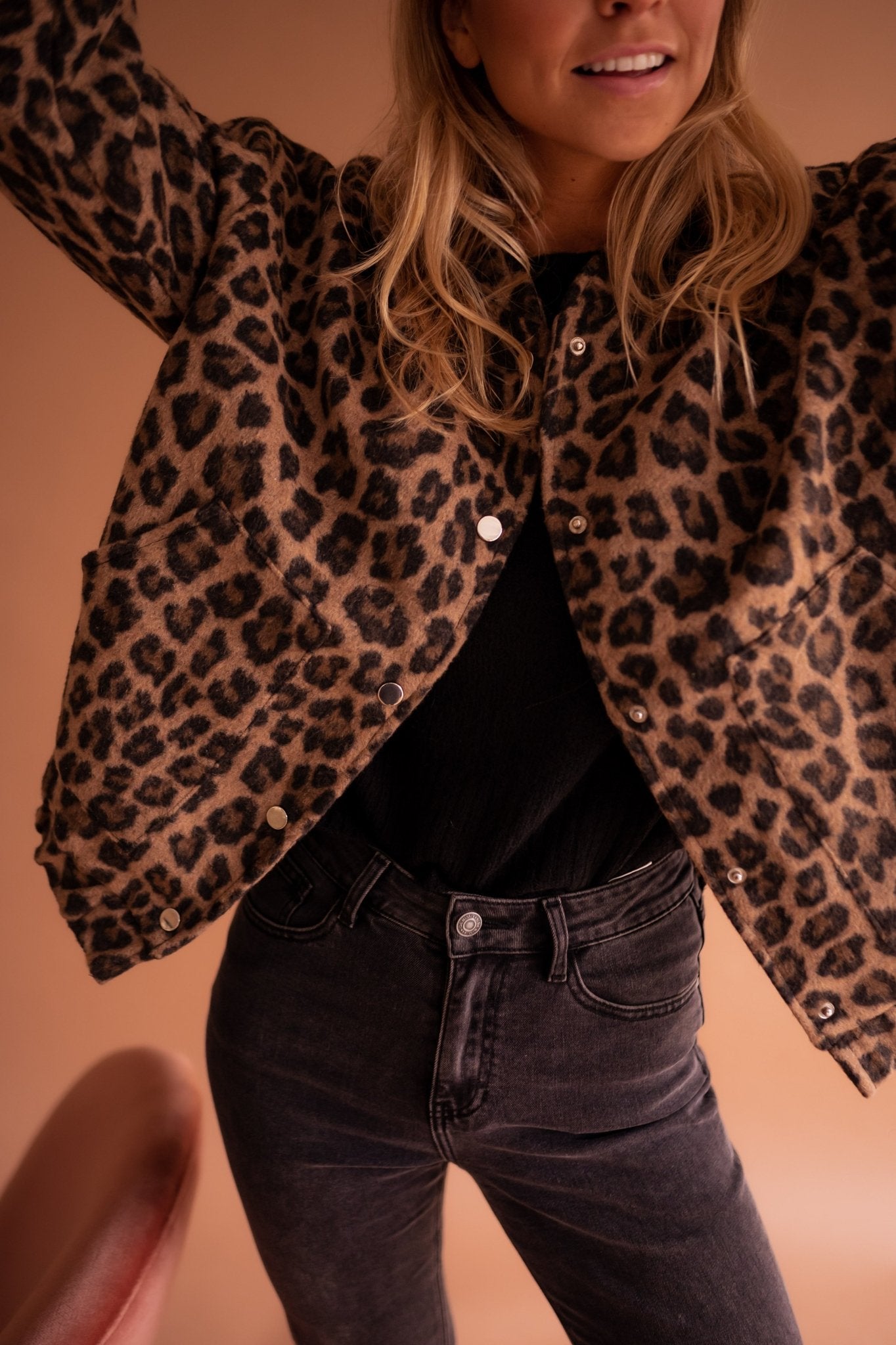 SARA - Jaqueta da moda com estampa de leopardo
