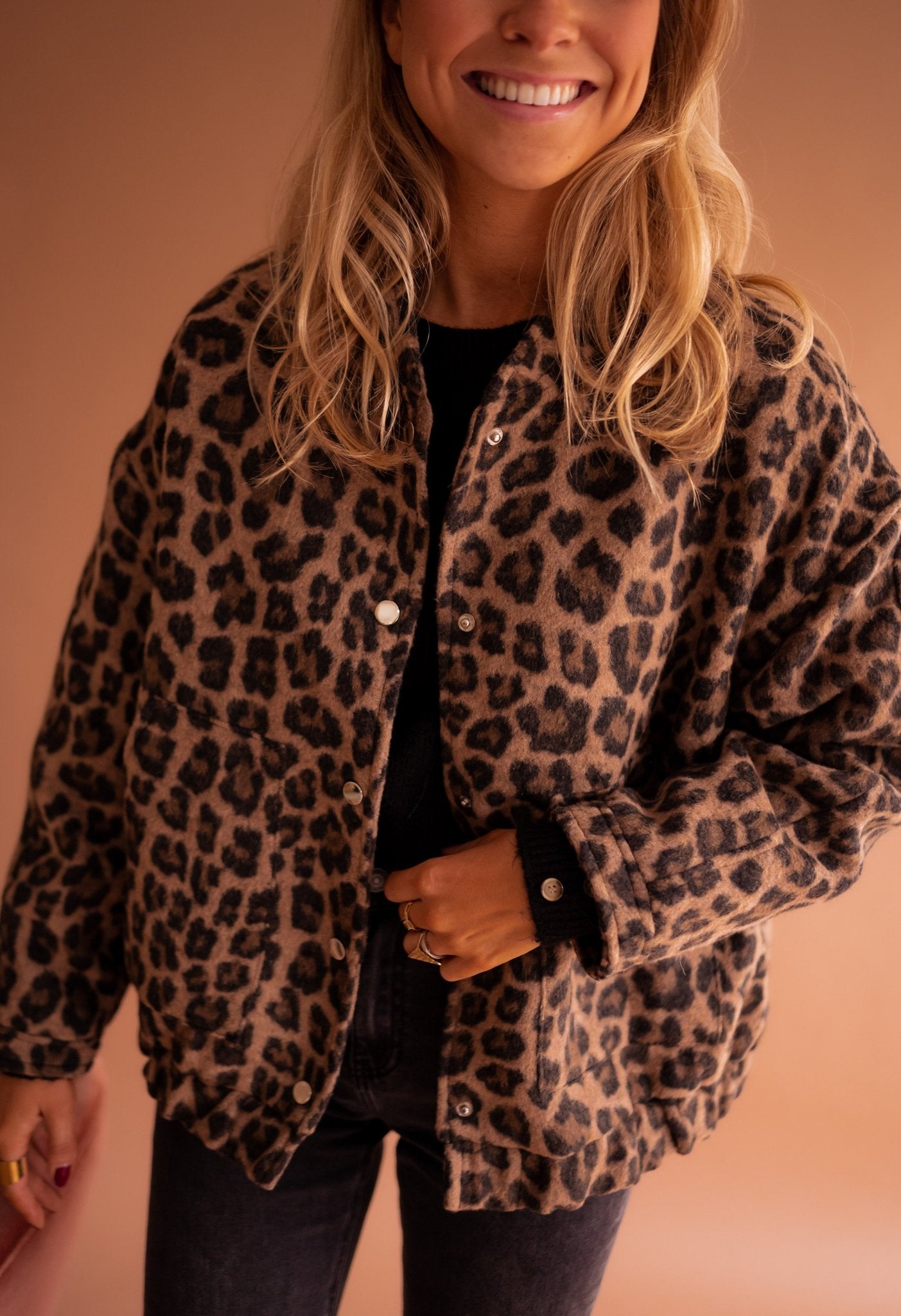 SARA - Jaqueta da moda com estampa de leopardo